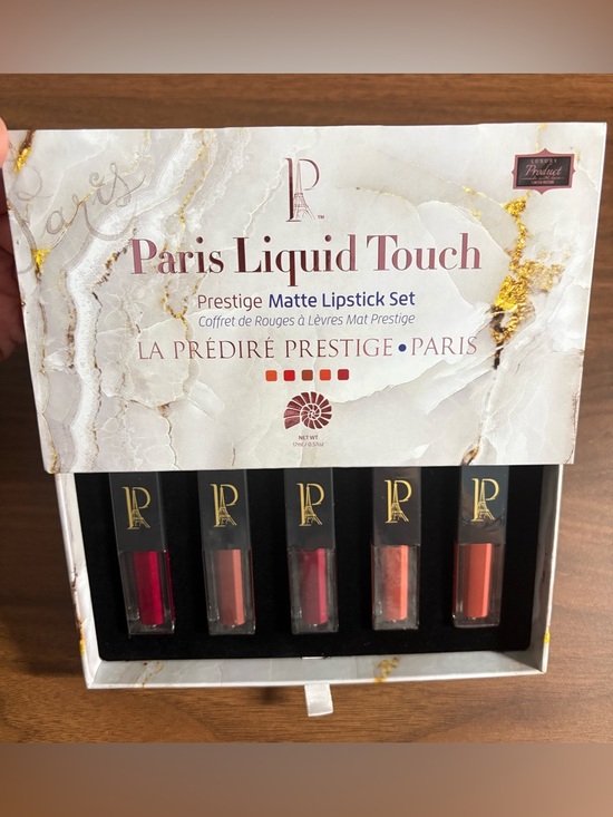 Paris Liquid Touch & Mini-me Lip Gloss Set in Burgundy - Picture 2 of 10